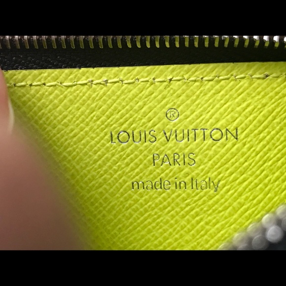 Coin Cardholder - Picture 3 of 12